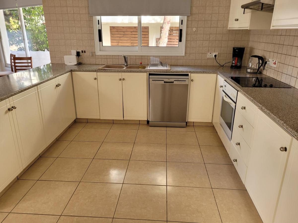 Elean Villa Пафос Экстерьер фото
